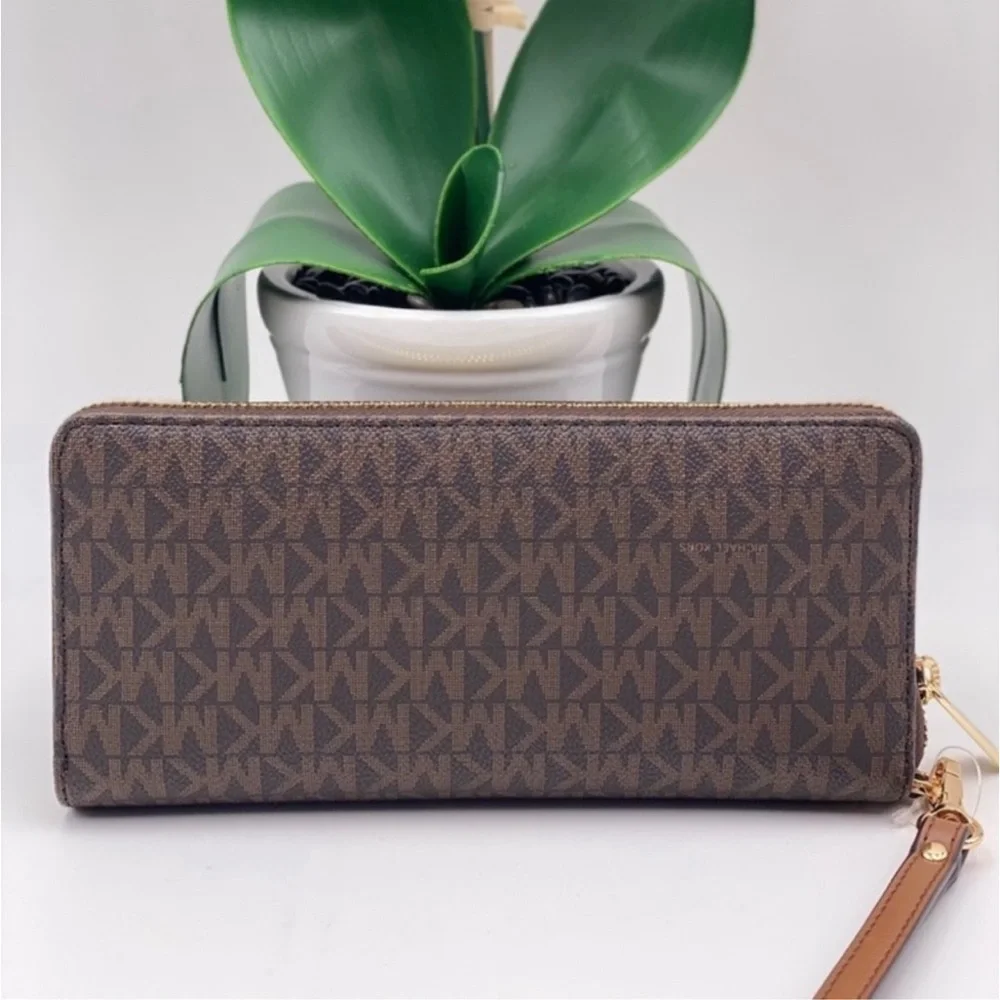 Michael Kors Large Continental Wallet Wristlet